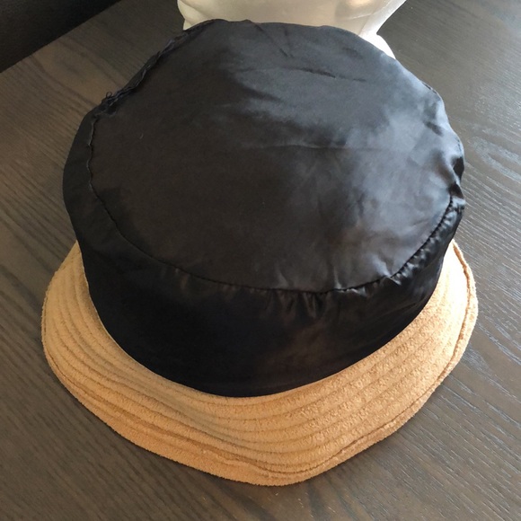 One Size Fits All Bucket Hat Lined Super Soft feel In Excellent Condition. - Picture 6 of 7